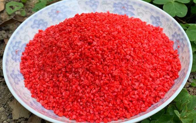 用什么窝料诱鲫鱼最快